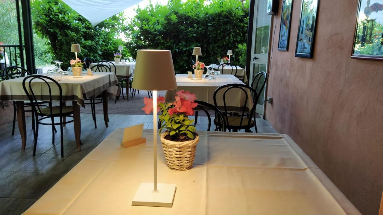 Hotel Ristorante Alla Campagna San Giovanni Lupatoto Exteriör bild