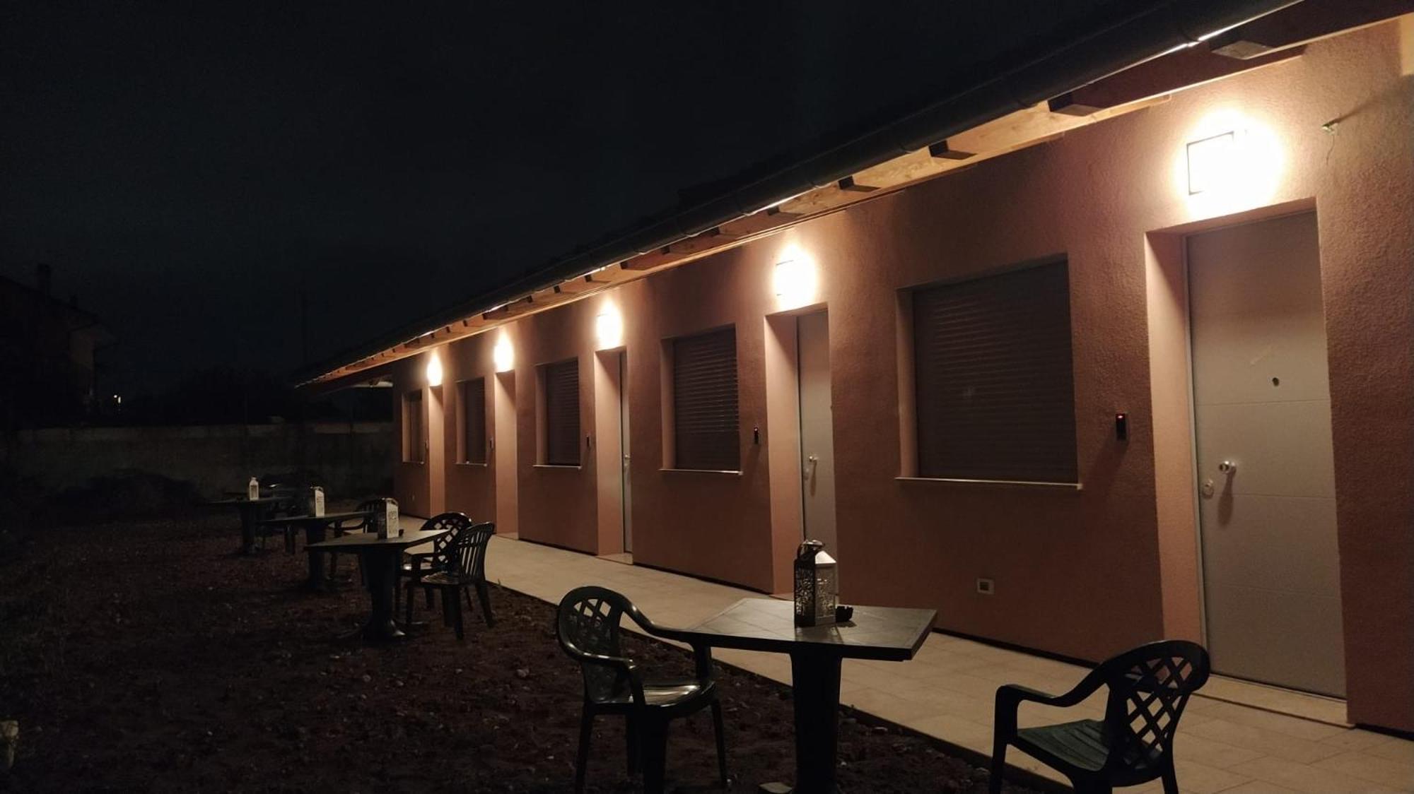 Hotel Ristorante Alla Campagna San Giovanni Lupatoto Exteriör bild