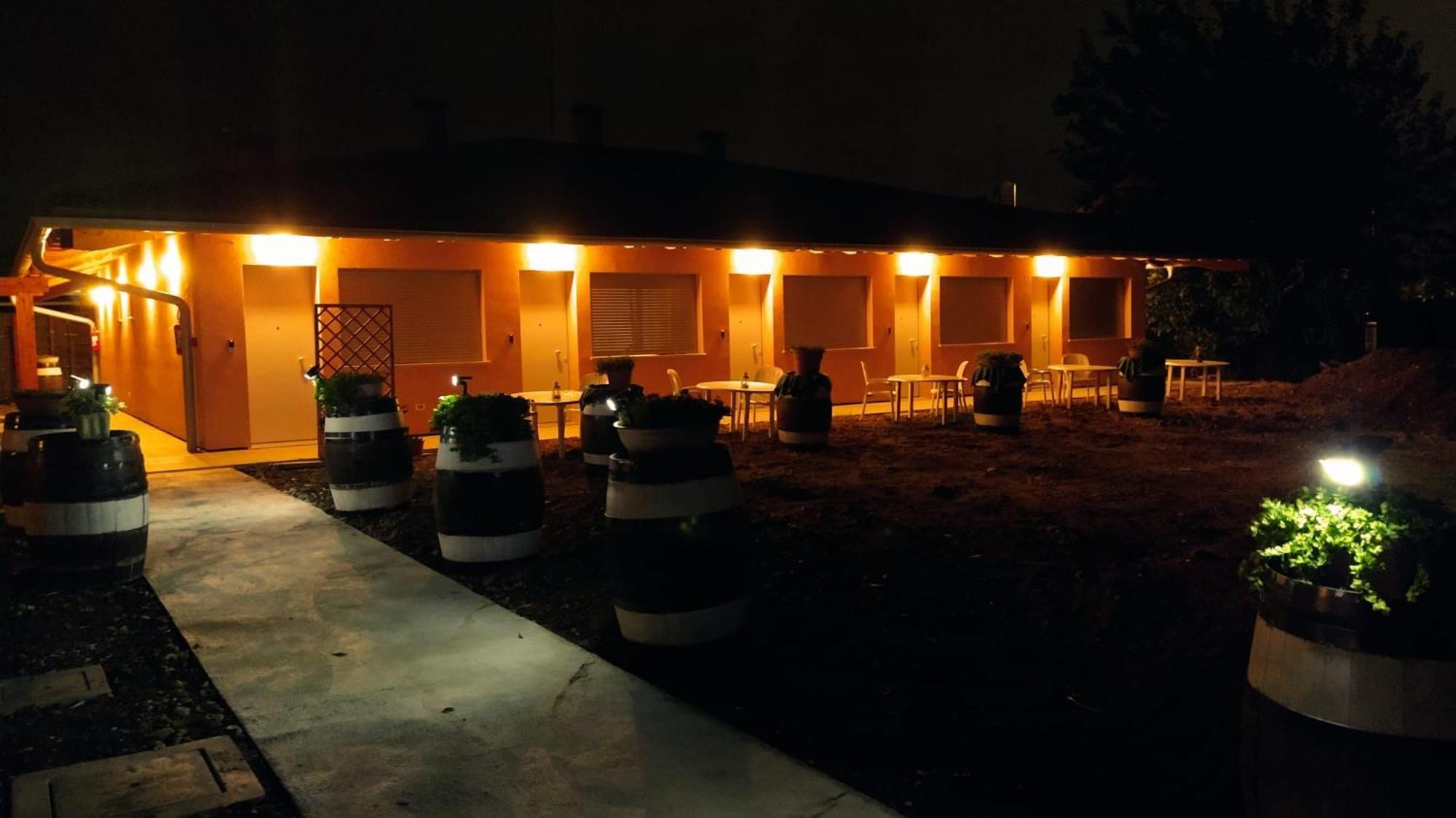 Hotel Ristorante Alla Campagna San Giovanni Lupatoto Exteriör bild