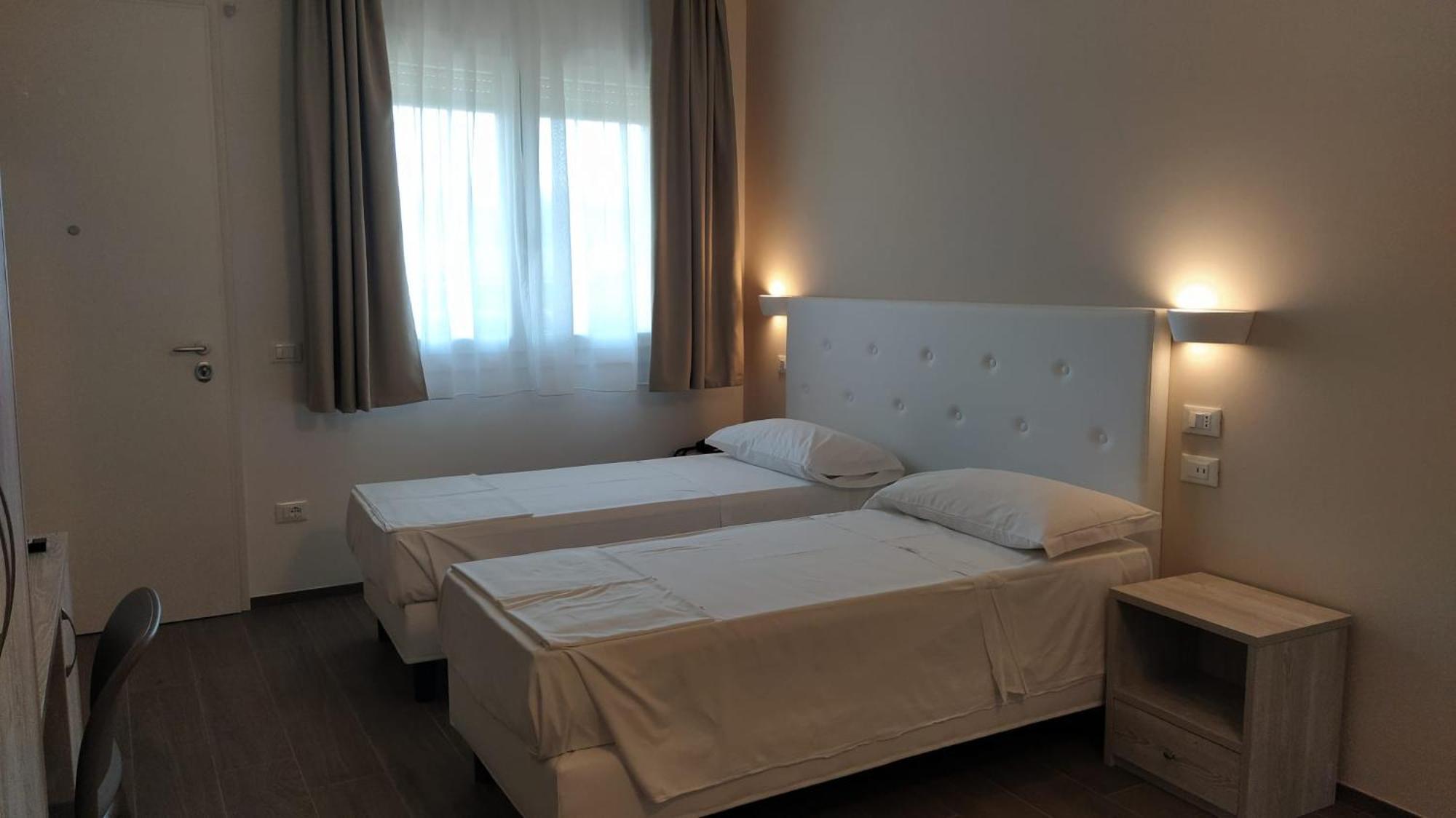 Hotel Ristorante Alla Campagna San Giovanni Lupatoto Rum bild