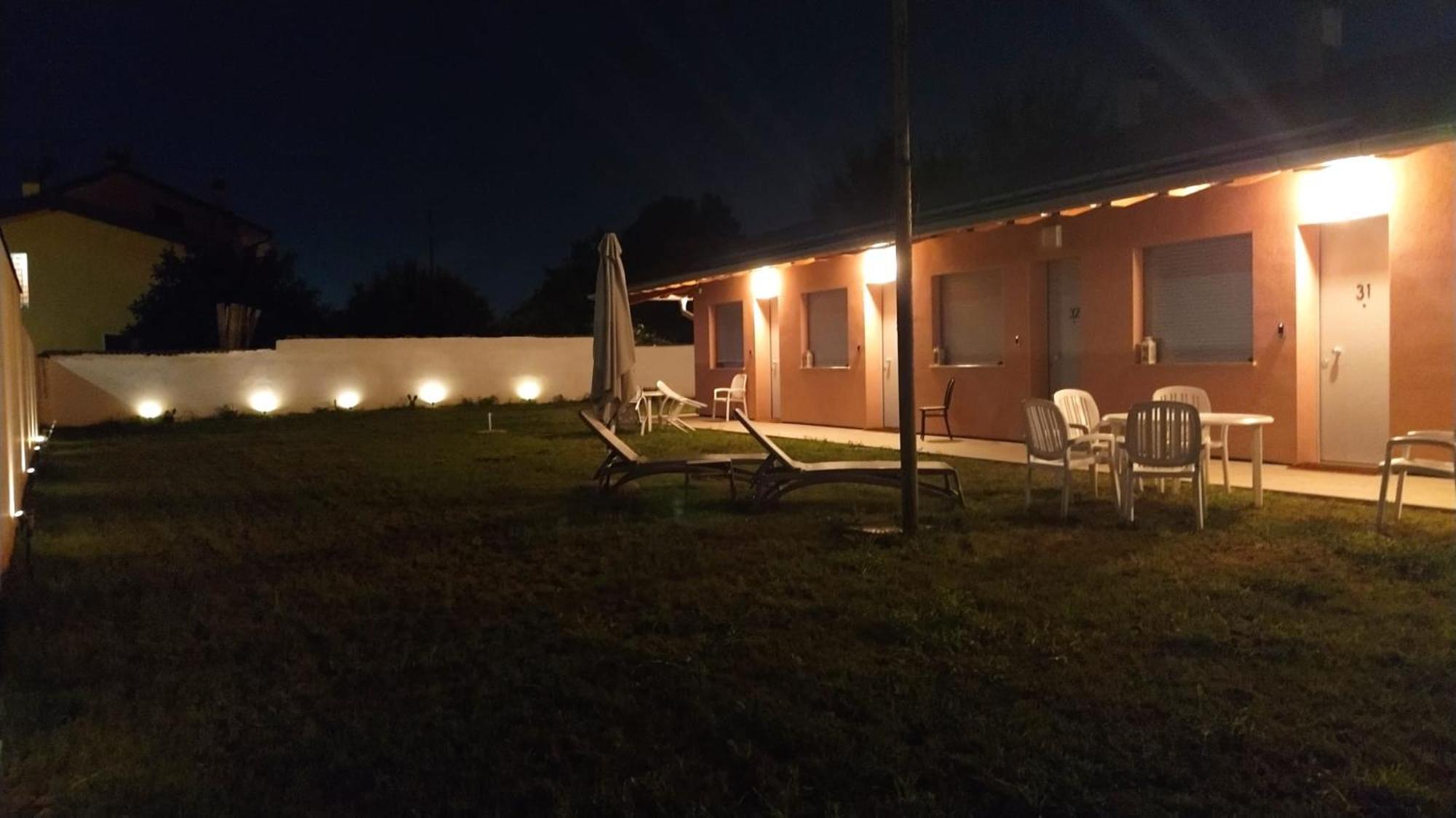 Hotel Ristorante Alla Campagna San Giovanni Lupatoto Exteriör bild