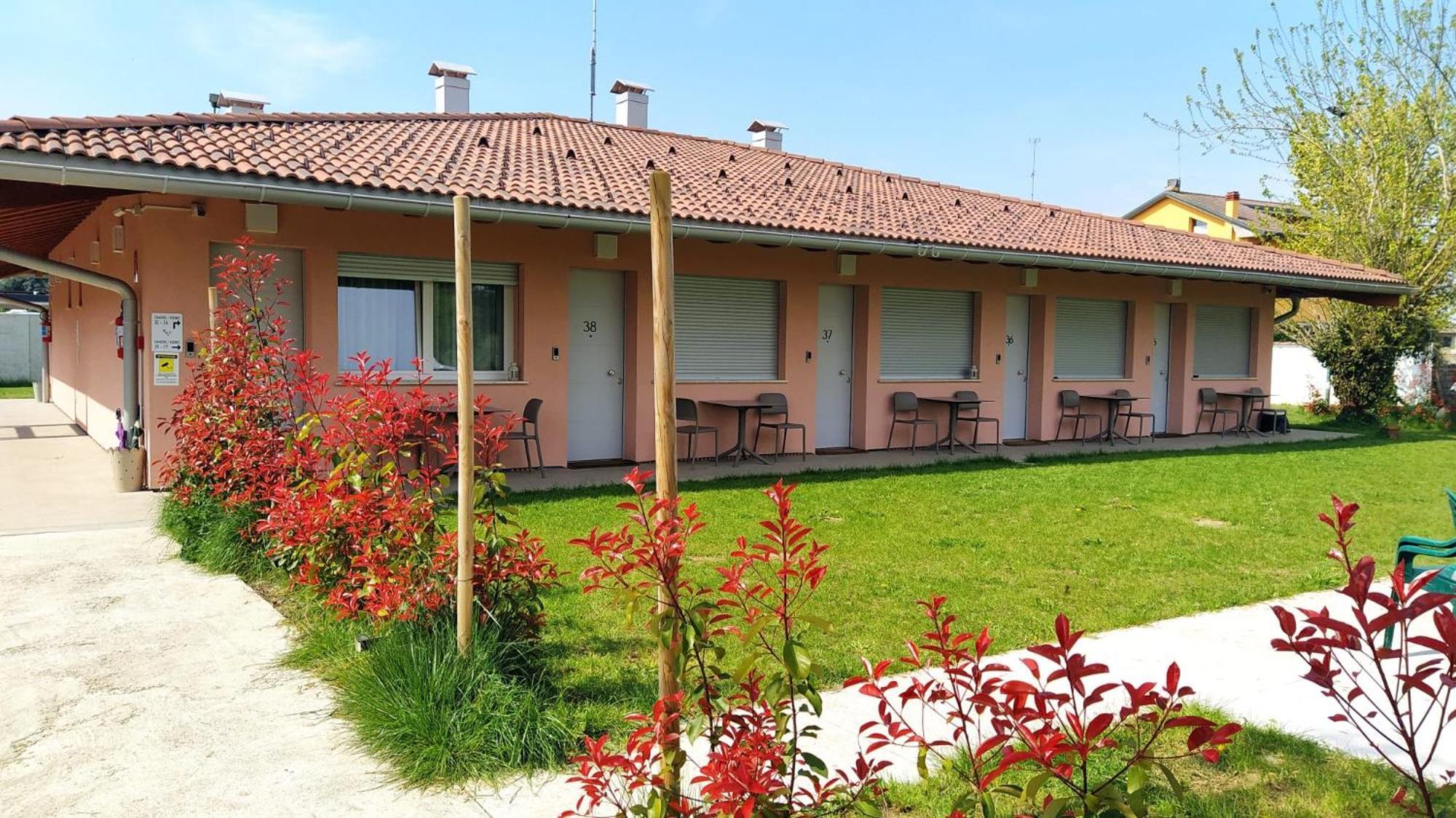 Hotel Ristorante Alla Campagna San Giovanni Lupatoto Exteriör bild